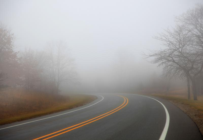 Meses mais frios do ano são marcados pela maior incidência de neblina