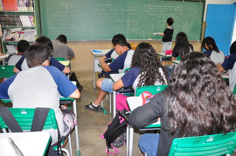 Concurso público vai admitir novos professores para rede estadual de ensino