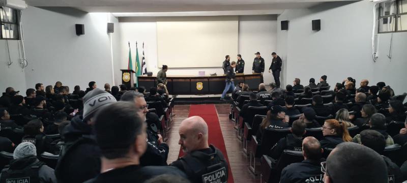 Operação Psiquê contou com aproximadamente 200 policiais civis, incluindo equipes de Prudente