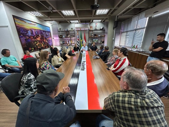 Encontro com boxistas ocorreu no gabinete do prefeito, nesta sexta