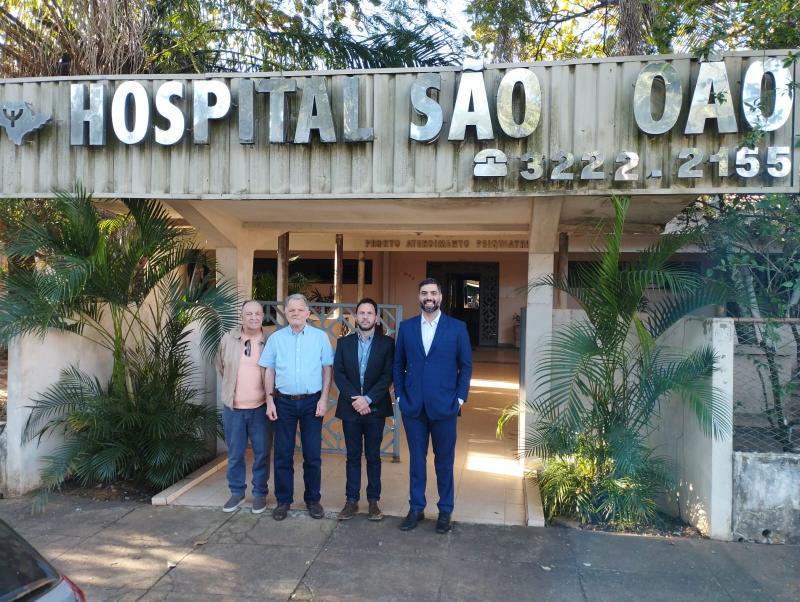 Interessados visitaram, na quinta-feira, prédio onde funcionou Hospital São João