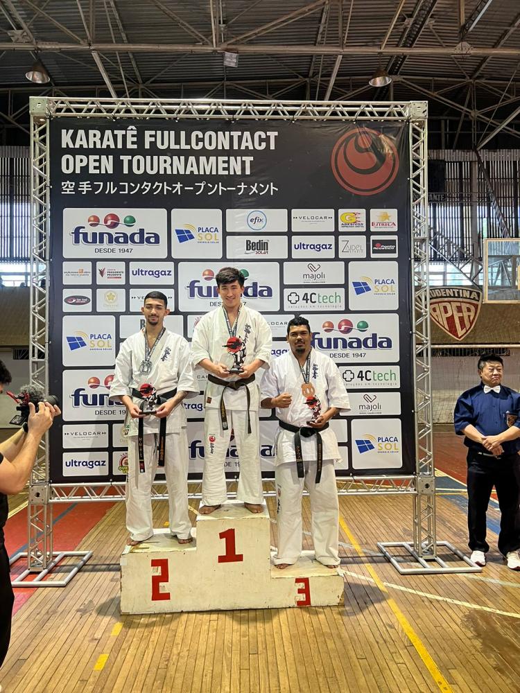 Victor Ryu Nishimura, campeão da categoria absoluto faixa preta disputará Mundial em Tóquio