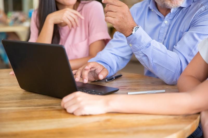 Especialista faz diagnóstico da empresa e orienta sobre melhorias no negócio