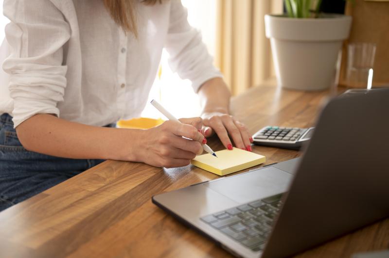 Para ter acesso ao microcrédito, mulheres devem concluir um curso de qualificação