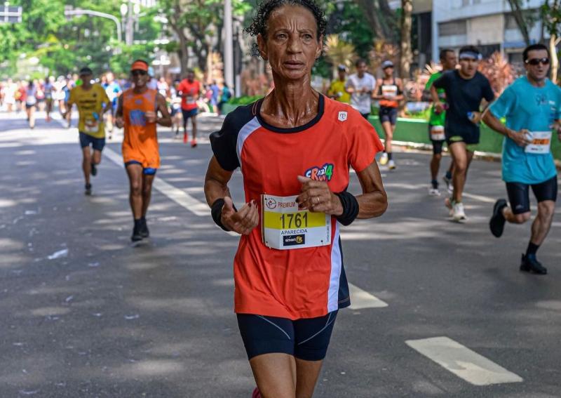 Dona Fátima já foi quatro vezes campeã da sua categoria (60 a 64) na São Silvestre