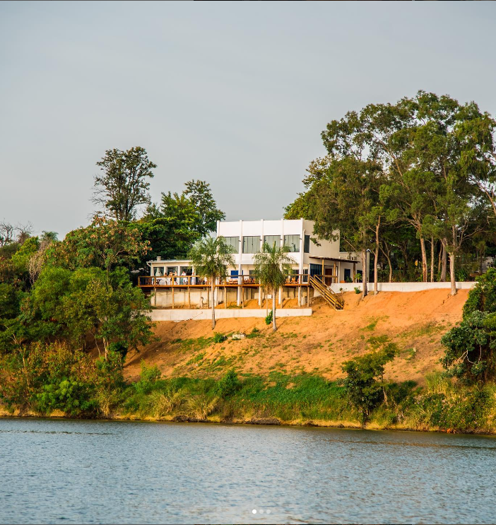 Vista da casa de longe