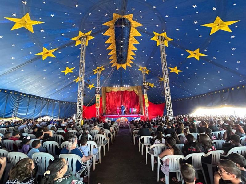 Público pôde se divertir com as tradicionais atrações do Circo Hermanos Rodriguez