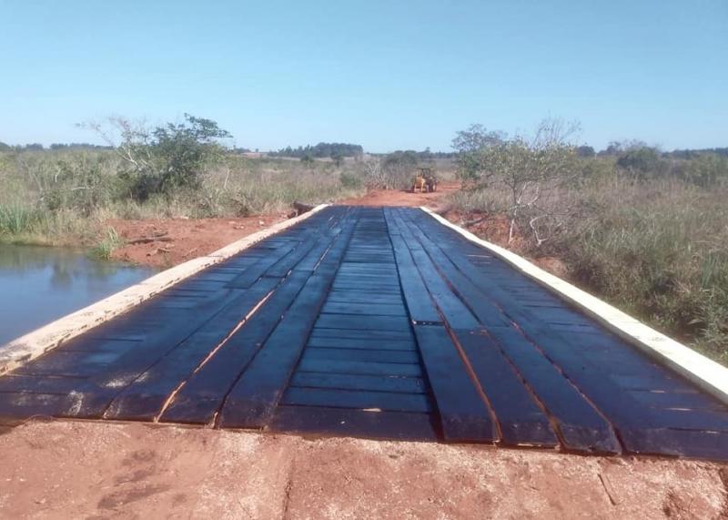 Ponte entre os assentamentos Paulo Freire e Antônio Conselheiro em Mirante do Paranapanema