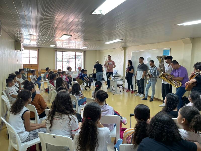 Atualmente, Guri atende 500 alunos do programa, através do projeto Guri na Escola