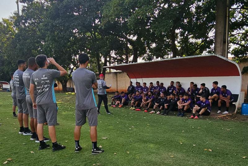 Grêmio é o 4º colocado do grupo 1, com 8 pontos, e precisa da vitória para continuar no pelotão de cima; hoje pela manhã equipe realizou último treino