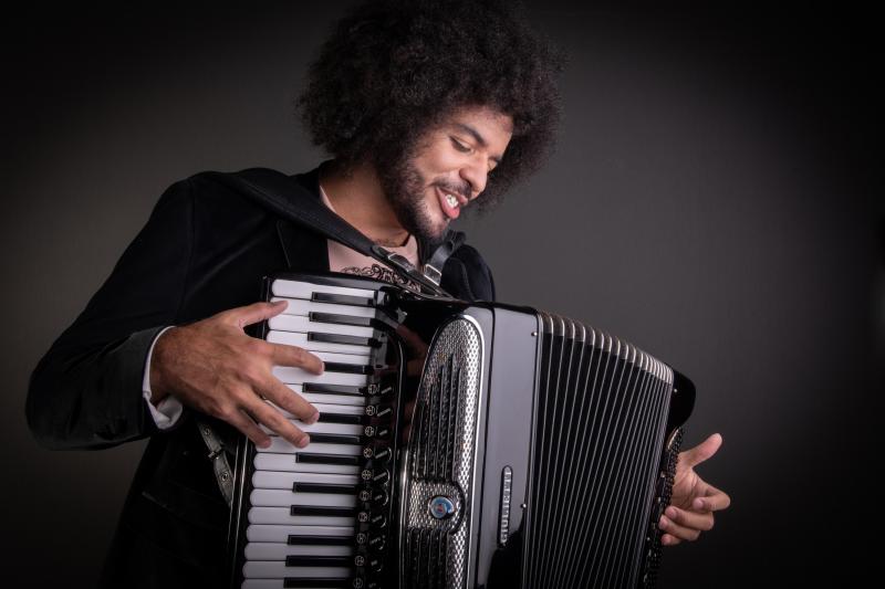Mestrinho já dividiu o palco com diversos artistas consagrados