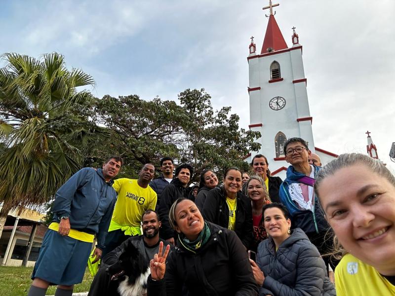 OS PEREGRINOS CHEGAM A SANTO EXPEDITO, APÓS 9 HORAS DE CAMINHADA PELA MADRUGADA