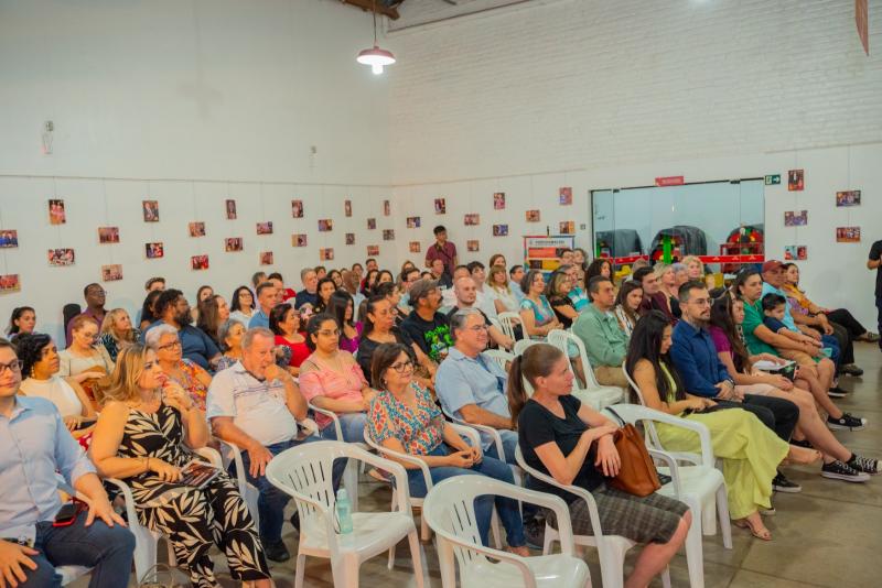 Público geral dos homenageados com o Troféu Benjamin Resende e suas famílias 