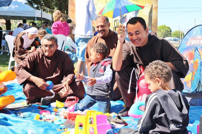 Organização do projeto “Amor que Cura” da Associação e Fraternidade Lar São Francisco de Assis na Providência de Deus