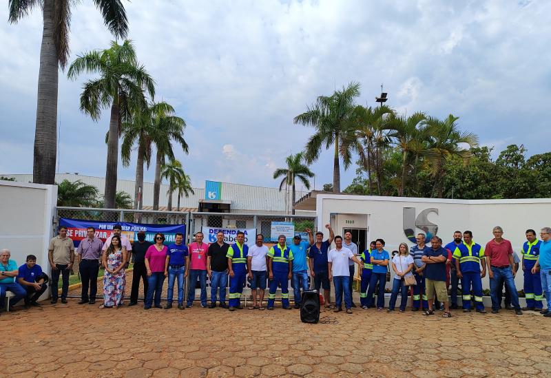 Nesta terça, 80 trabalhadores da Sabesp na região aderiram à greve contra privatização da companhia