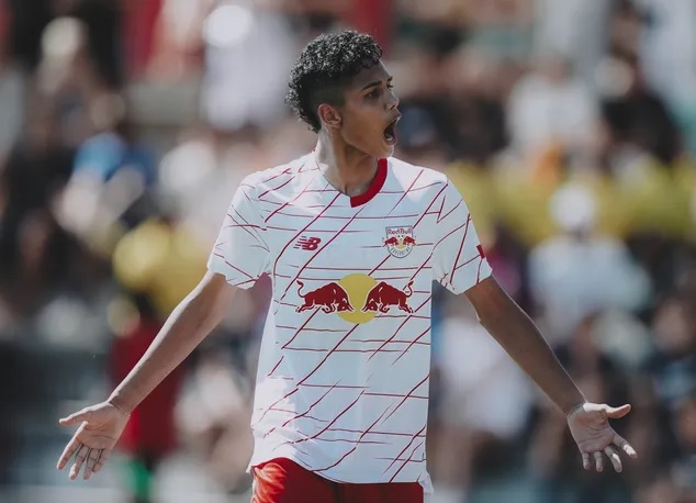 Juliano Viana é o artilheiro da equipe no Campeonato Paulista Sub-15, com 11 gols