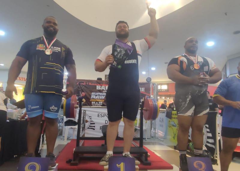 Donizete levou a melhor na categoria acima 125 kg Open