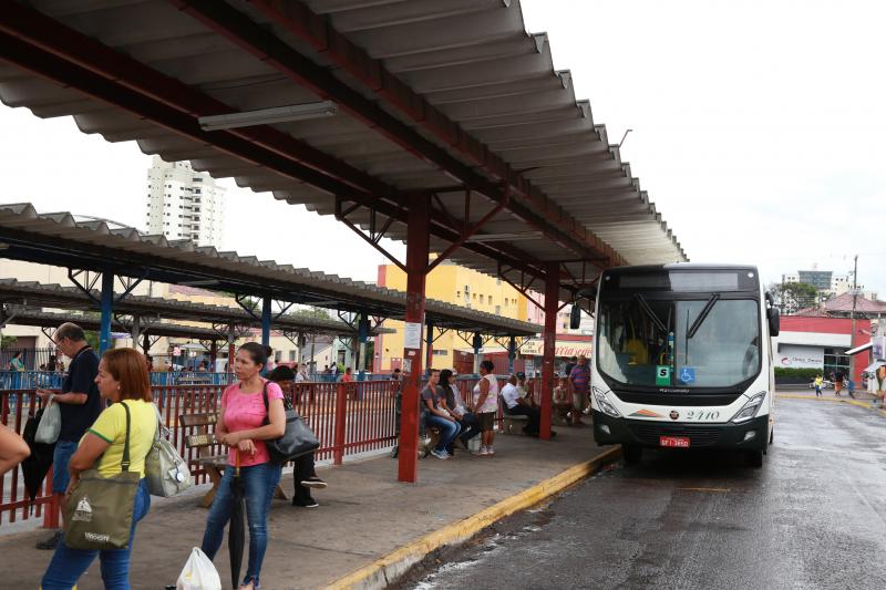 Ônibus de viagens intermunicipais voltam a circular no terminal urbano a partir de segunda