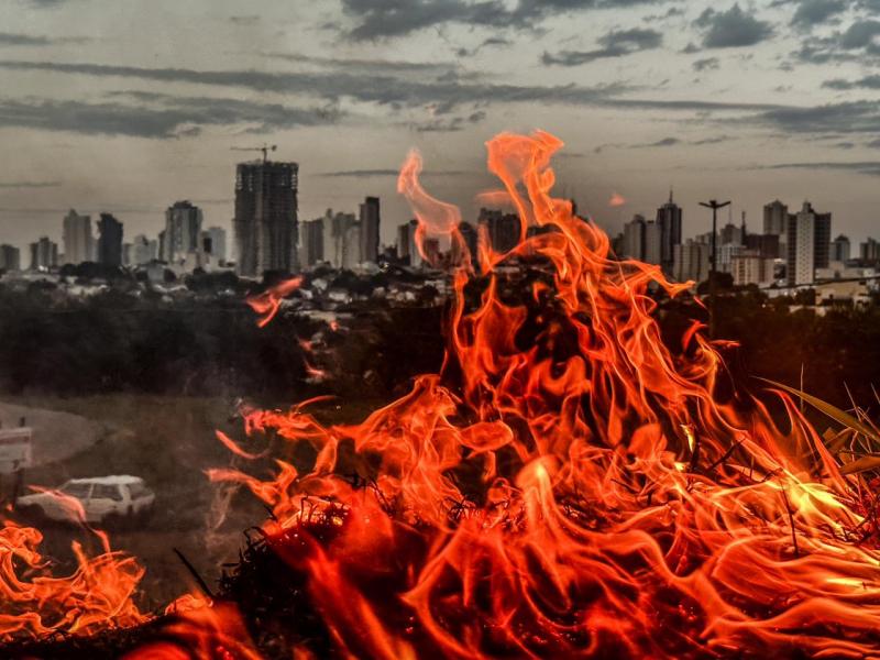 De janeiro a outubro, bombeiros registraram 915 queimadas em Prudente