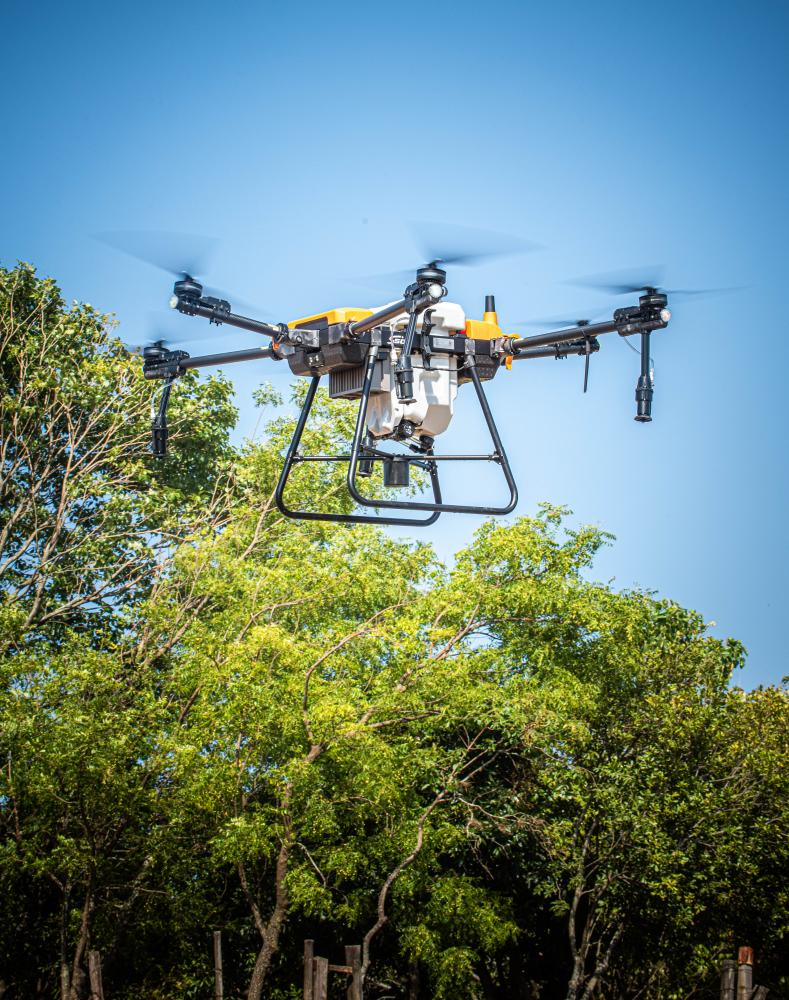 Equipamento é capaz de aplicar fertilizantes e defensivos agrícolas com precisão