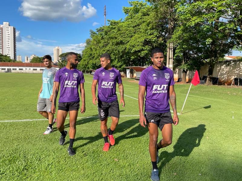 Durante à tarde, elenco fez uma corrida no Estádio Caetano Peretti 