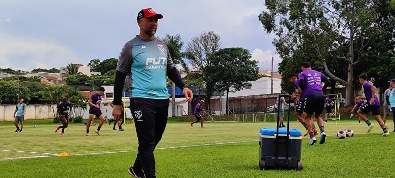 Carcará realizou nesta quinta, no Estádio Caetano Peretti, mais uma atividade da pré-temporada, iniciada há pouco mais de uma semana 