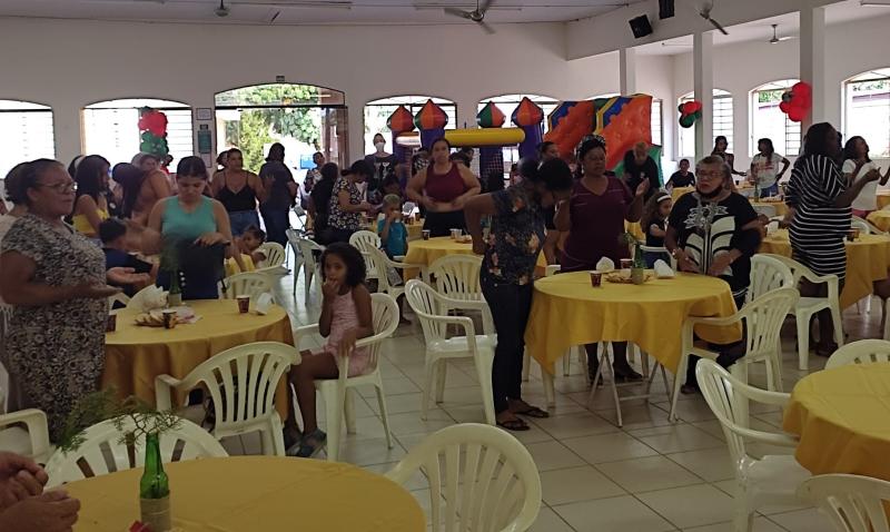 Almoço especial será servido às mulheres e seus filhos no dia 20, no Salão Paroquial da Mãe da Igreja