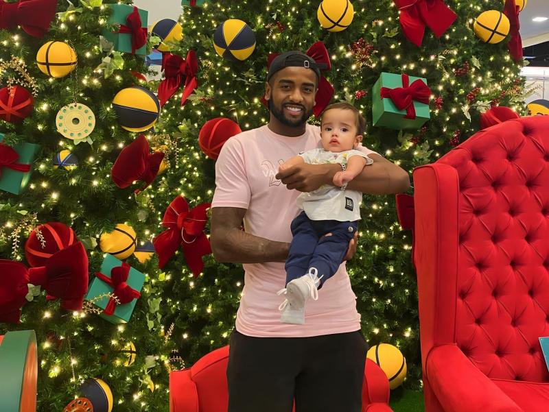  Guizão e o filho Ygor Guilherme, de apenas 9 meses; sorteio da campanha de Natal em prol do bebê será realizado no dia 23 