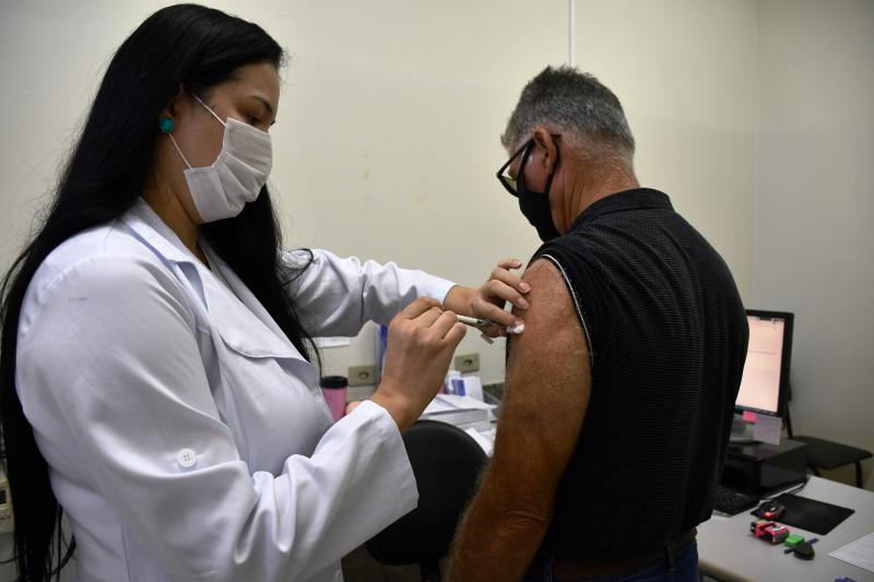 Imunizante estará disponível a partir desta terça nas 28 salas de vacinação da cidade