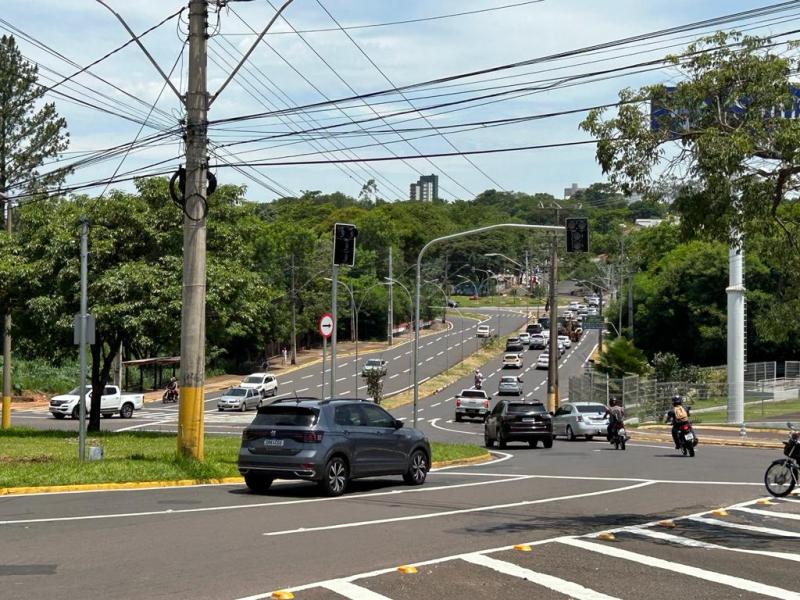 Semob concluiu instalação dos porta-focos que farão parte do cruzamento semaforizado