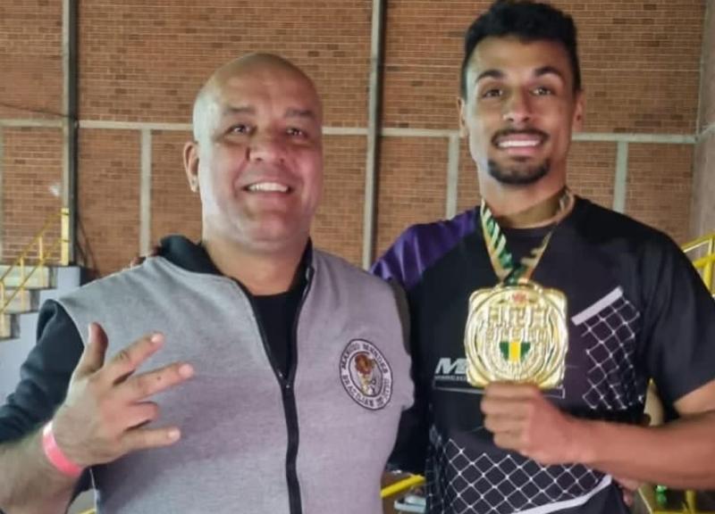 Marcio Mendes (esq.) lutará na categoria pesadíssimo Master 4 e Lucas Fagundes na  leve, Master 1