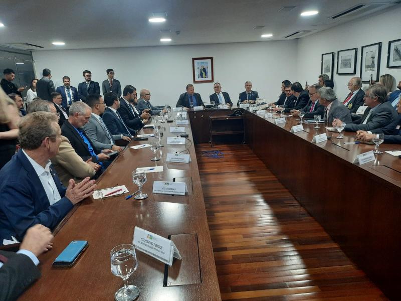 Encontro entre prefeitos e ministro de Relações Institucionais, Alexandre Padilha, ocorreu nesta segunda-feira em Brasília