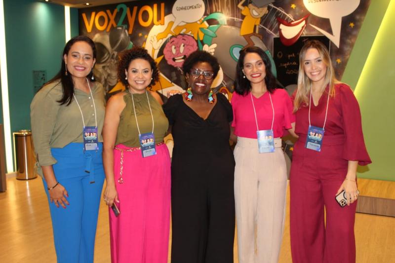 Aline Sobreira, Érica Amorim, Lucimara Augusto, Elaine Sobreira e Fernanda Perucci 