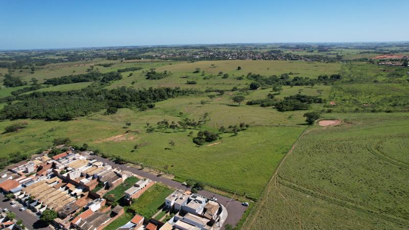 Terreno de 30 mil metros quadrados onde será construído campus fica no Parque Imperial