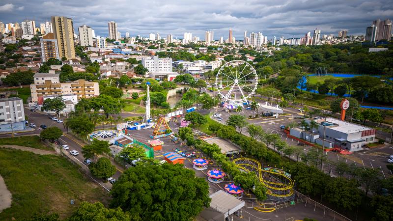 Parque, instalado no estacionamento do Prudenshopping, conta com 15 atrações