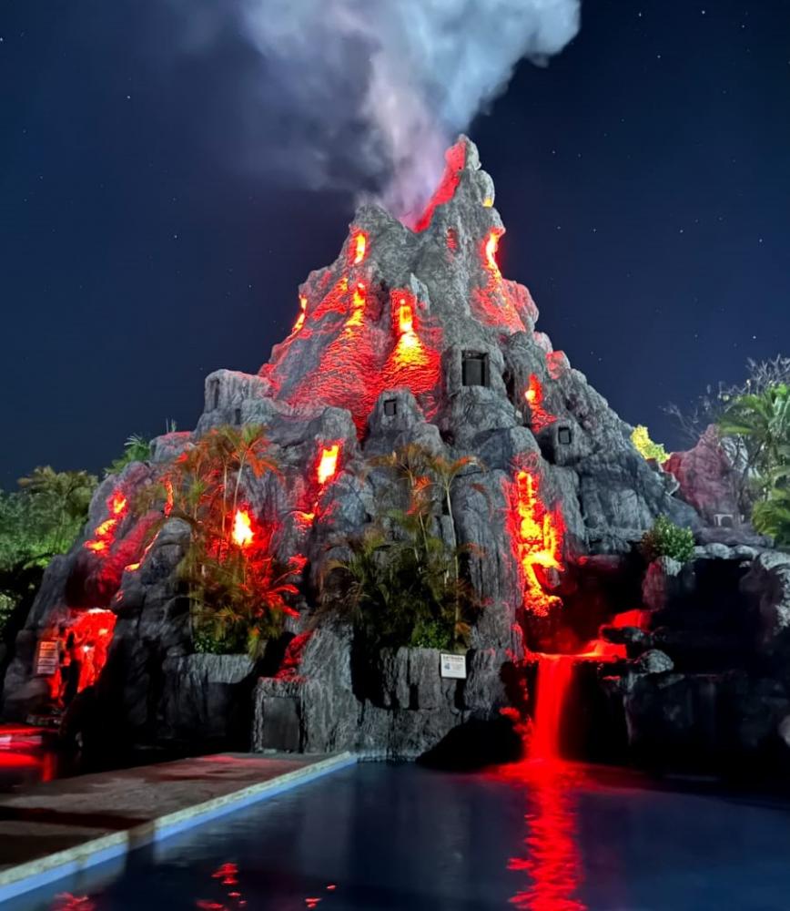 Vulcão Terra Parque, que atrai milhares de clientes para o resort e região