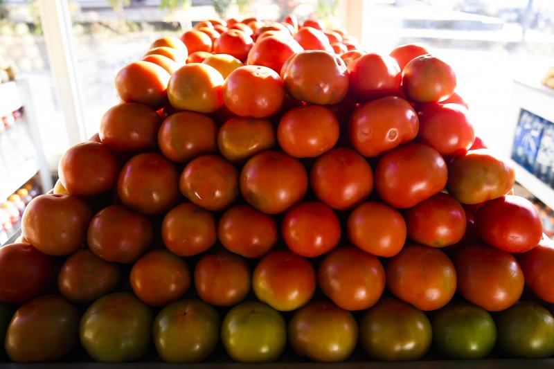 Preço médio do quilo do tomate teve aumento de 26,77% nos supermercados de Prudente