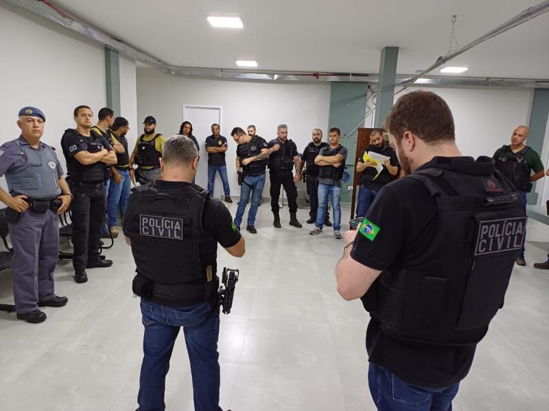 Na ação, 25 policiais civis contaram com apoio de 16 policiais militares e do Canil