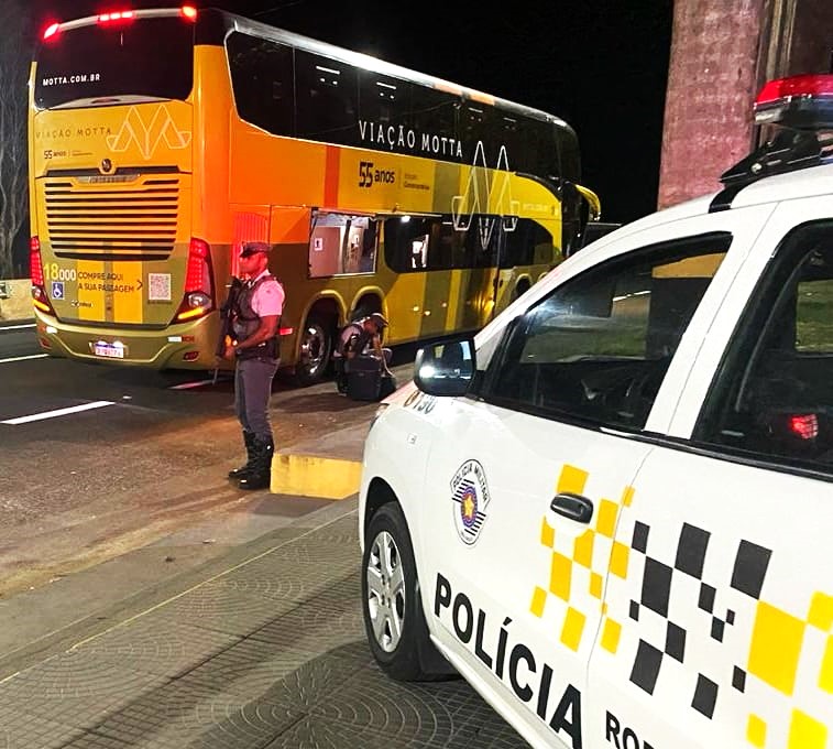 Morador de Pirapozinho, 34 anos, foi capturado em ônibus pelo crime de tráfico de entorpecentes