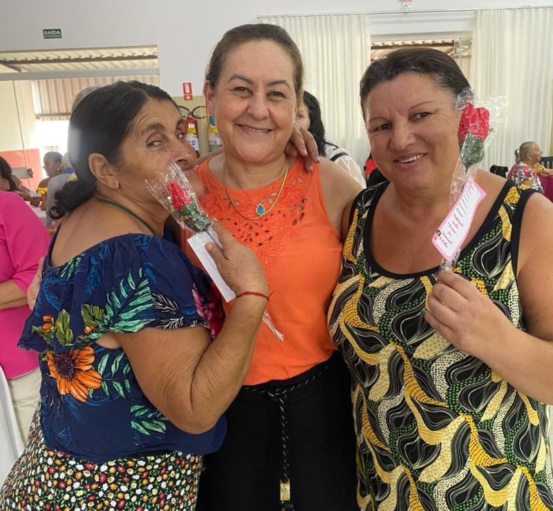 Vice-prefeita de Mirante participa de comemoração do Dia da Mulher com Grupo da Melhor Idade