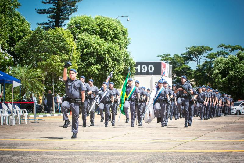 Solenidade especial, na sede do CPI-8, foi marcada por desfile dos oficiais a pé e motorizados