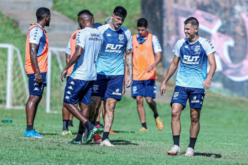 Antes da ida para Bragança Paulista na tarde de ontem, Grêmio treinou no Caetano Peretti pela manhã 