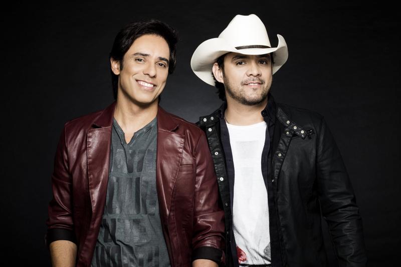 Dupla Guilherme e Santiago faz show em comemoração aos 59 anos de emancipação de Teodoro Sampaio