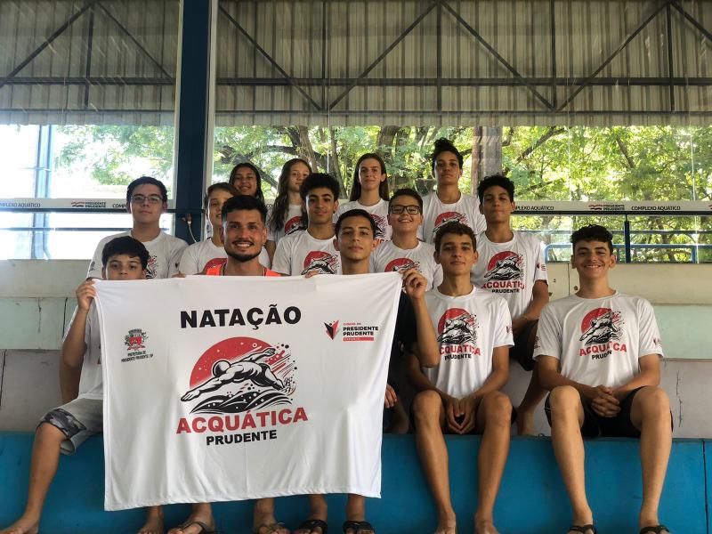 Equipe Acquática Prudente/Semepp quarta à tarde, no Parque Aquático Antonio Macca