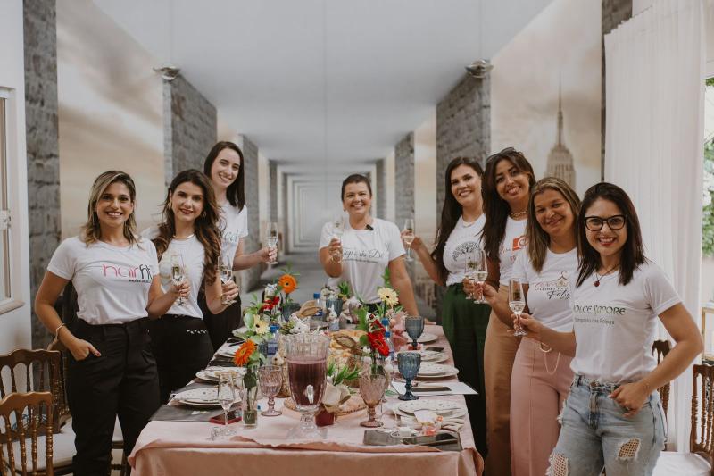 UMA DAS CÉLULAS DO GRUPO TOPS DA DÊ, REUNIDAS NA ÚLTIMA SEMANA