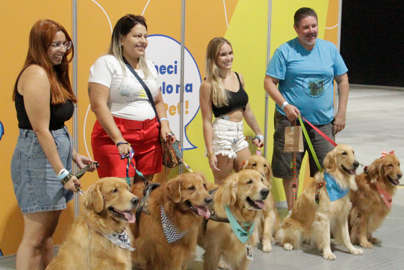 Feira em Santos, no litoral paulista, reuniu mais de 800 mil pets no final de fevereiro