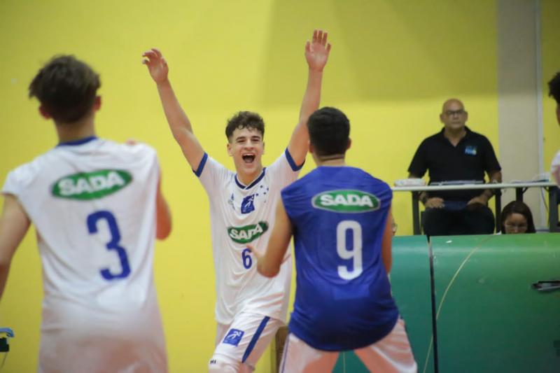 Oportunidade no celeiro mineiro do voleibol para Henrique começou no Sada Cruzeiro