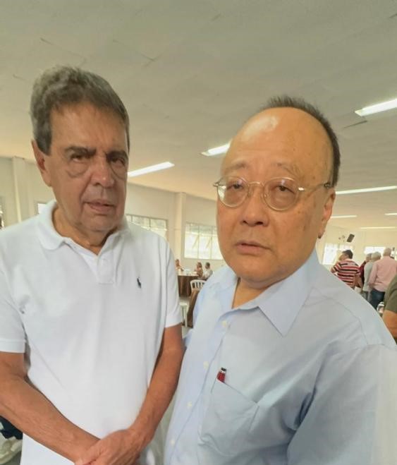 DR. OSMAR MARCHIOTTO, PRESIDENTE DO CONSELHO DELIBERATIVO, E TERUO MIYASHIRO, PRESIDENTE DA DIRETORIA EXECUTIVA DA APEA