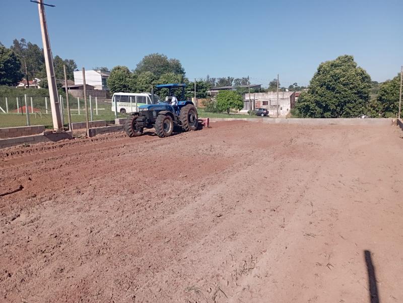 Trabalhos em andamento para área de lazer