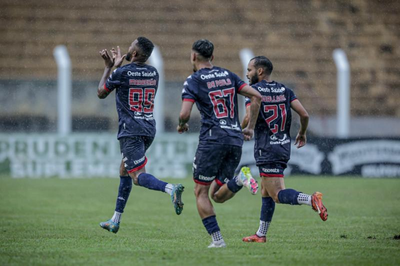 Homem-gol do Grêmio, centroavante Maranhão é artilheiro da A3 com 10 gols 